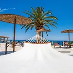 Kinira Beach Hotel 2* コイニラ