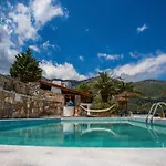 Kinira Beach Hotel ホテル 2*