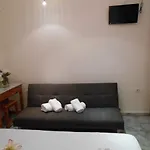 ホテル Kinira Beach Hotel コイニラ