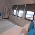 Kinira Beach Hotel ホテル コイニラ