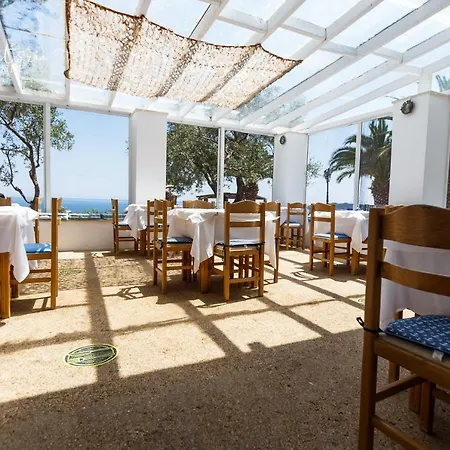 Kinira Beach Hotel Hotel