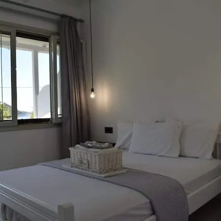 فندق Kinira Beach Hotel