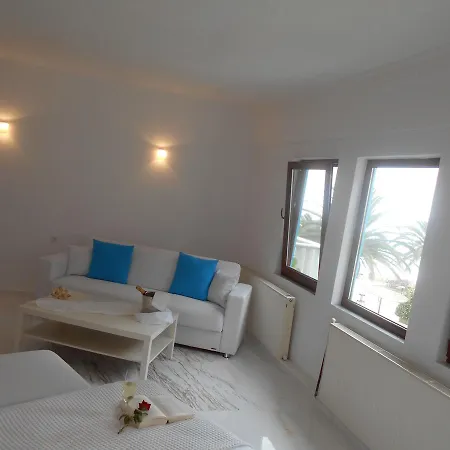 Kinira Beach Hotel فندق 2*