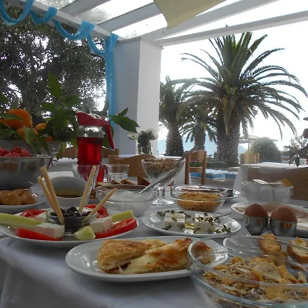 Kinira Beach Hotel كوينيرا