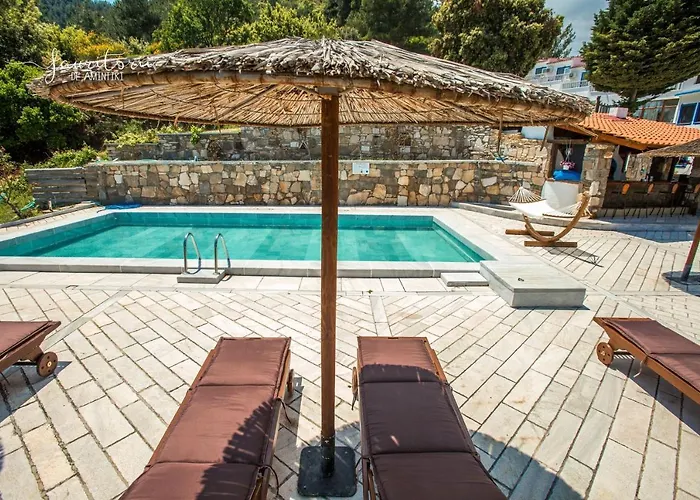 Kinira Beach Hotel Отель Коинира