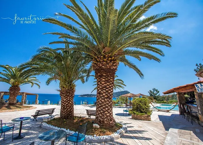 Kinira Beach Hotel Отель Коинира