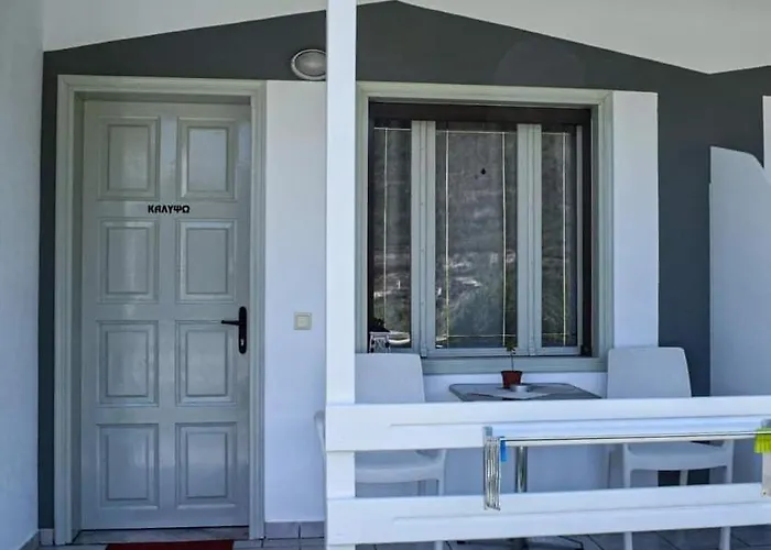 Hotel Kinira Beach Hotel 2*