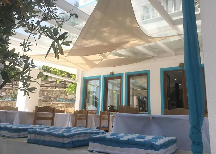 Kinira Beach Hotel Hotel