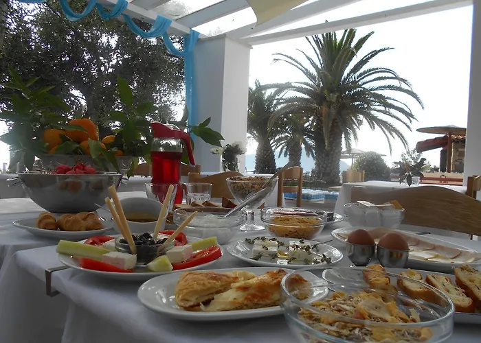 Kinira Beach Hotel Koinira