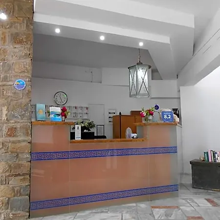 Kinira Beach Hotel Койнира