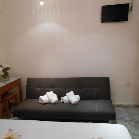 فندق Kinira Beach Hotel كوينيرا