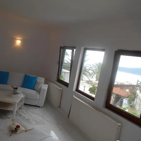 Kinira Beach Hotel كوينيرا