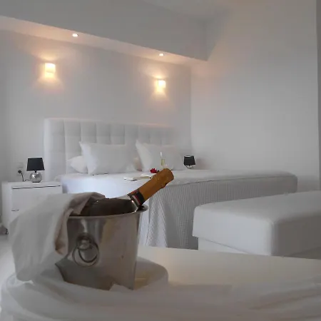 Kinira Beach Hotel Koinyra