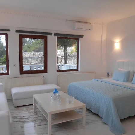 Отель Kinira Beach Hotel