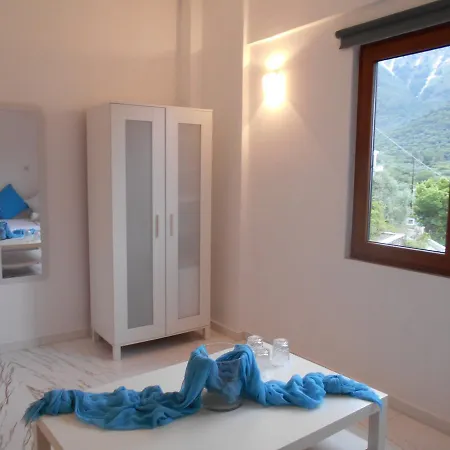 فندق Kinira Beach Hotel كوينيرا