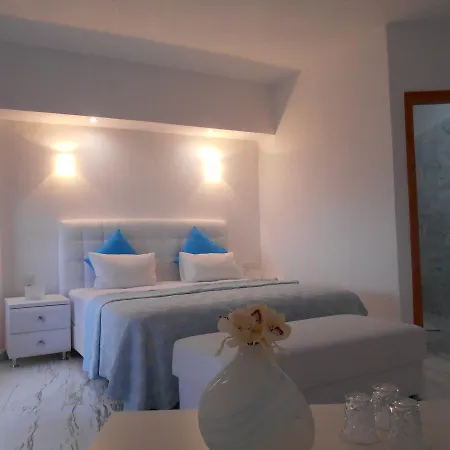 فندق Kinira Beach Hotel