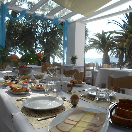 Kinira Beach Hotel 2* Koinira