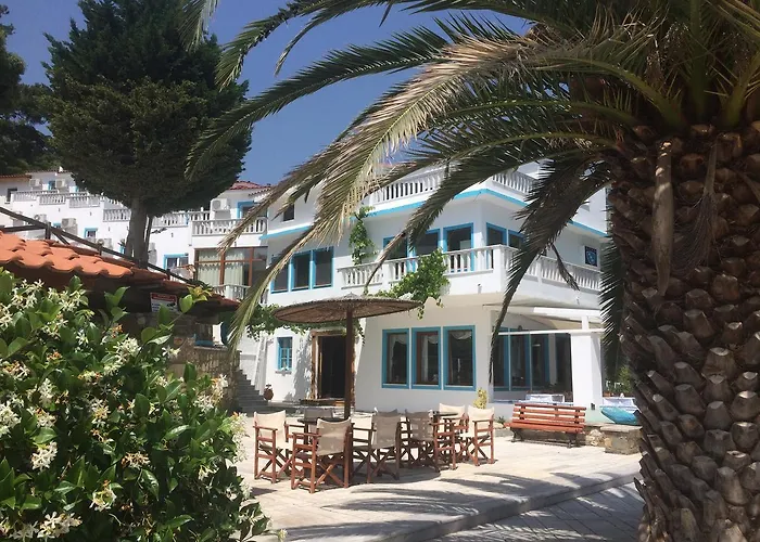 Otel Kinira Beach Hotel 2*