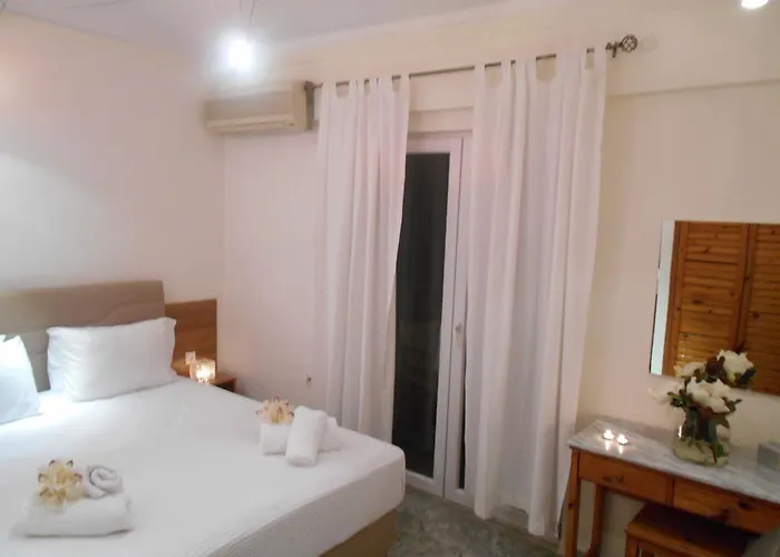 Kinira Beach Hotel Otel Koinira