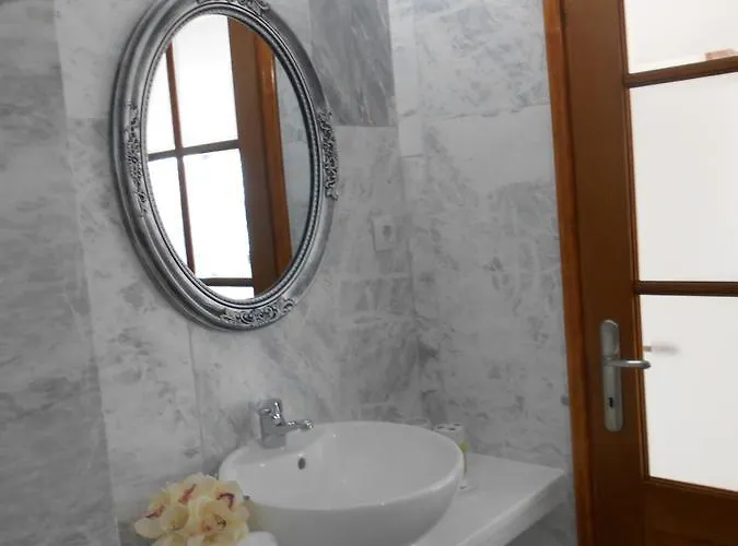 Kinira Beach Hotel Otel Koinira