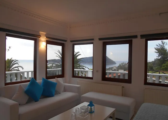 Otel Kinira Beach Hotel Koinira