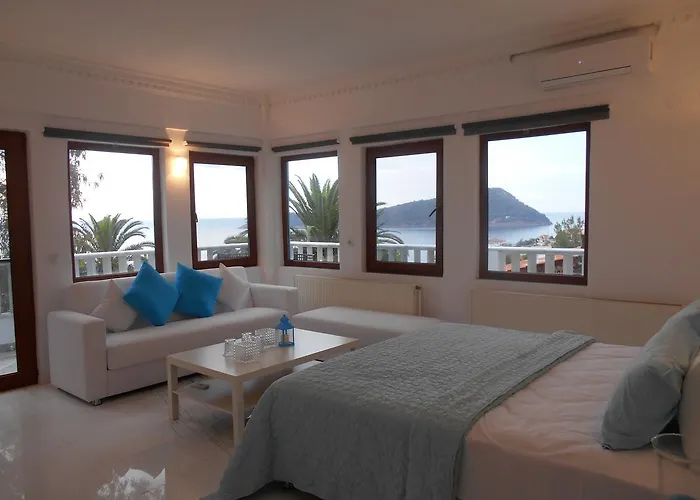 Otel Kinira Beach Hotel