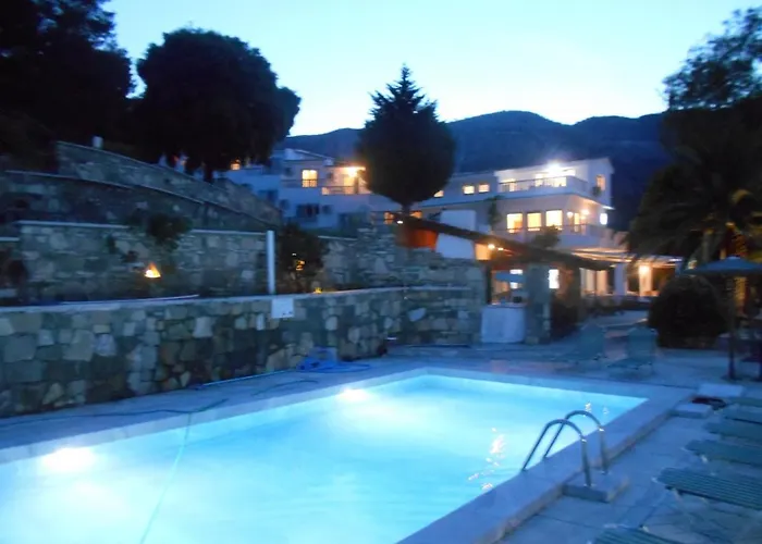 Otel Kinira Beach Hotel Koinira